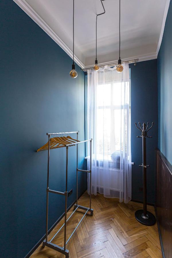 Центр На Вулиці Проспект Шевченка 12 Навпроти Макдональса З Балконом Apartment Lviv Exterior photo